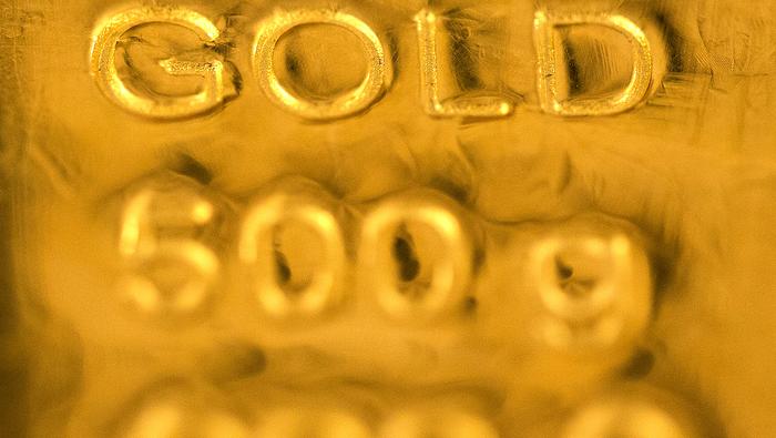 Gold Technical Price Forecast: XAU/USD Approaching Key Technical Levels, Impending Breakout?
